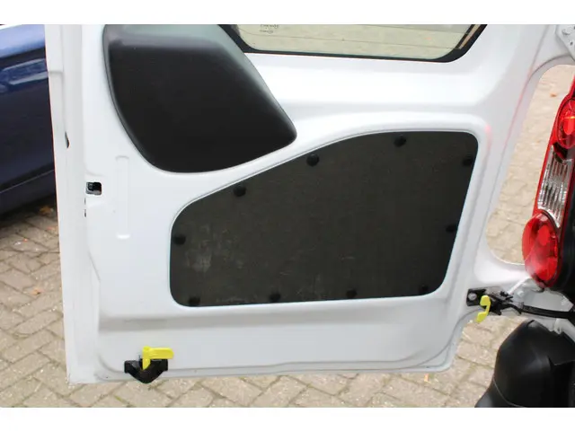 Peugeot Partner 120 1.6 HDi 75 L1 XR 2016 Diesel 8