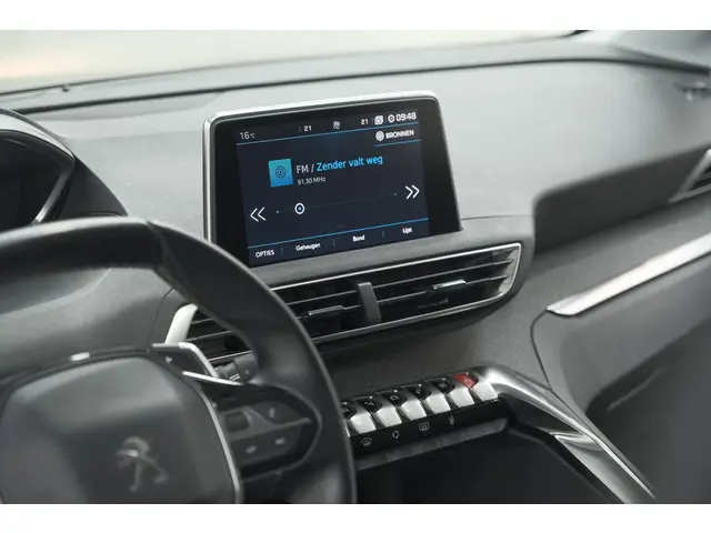 Peugeot 3008 PureTech 130 EAT8 GT Line 2019 Benzine 54