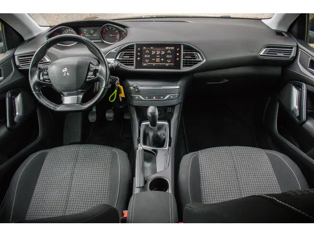 Peugeot 308 1.2 PureTech Active 2018 Benzine 2