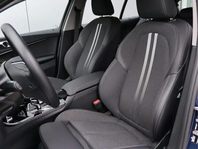 BMW 1 Serie 118i Business Edition 2022 Benzine 4