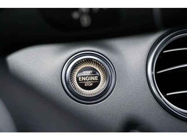 Mercedes-Benz E-Klasse Estate 200 Premium 2018 Benzine 32