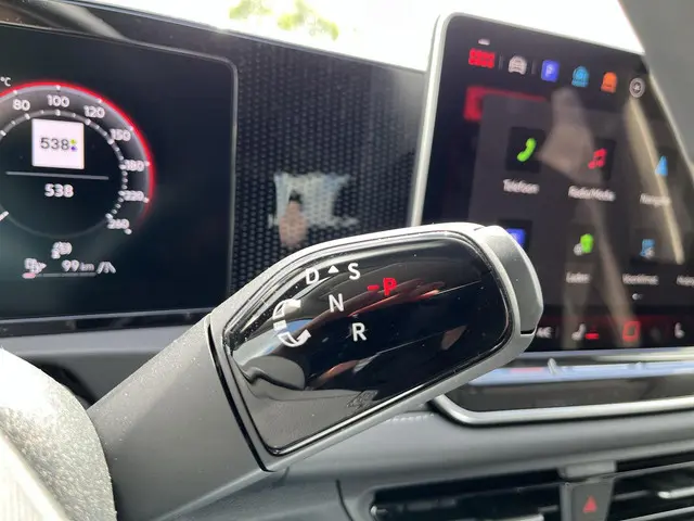 Volkswagen Tiguan 1.5 eHybrid Life Edition 2025 Benzine 25