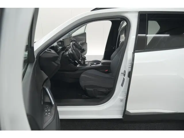 Peugeot 2008 PureTech 130 Allure 2020 Benzine 25