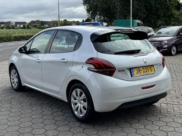 Peugeot 208 1.2 PureTech Blue Lion 2016 Benzine 5