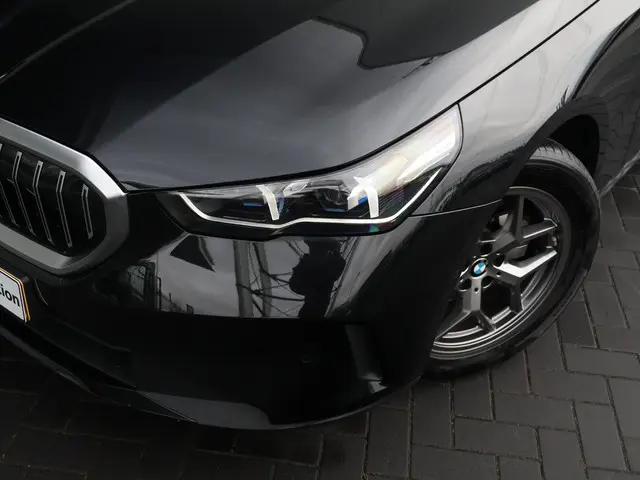 BMW 5 Serie 520i 2024 Benzine 2