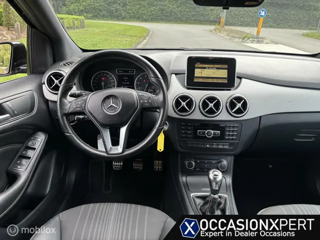 Mercedes-Benz B-Klasse 180 Prestige 2013 Benzine 17