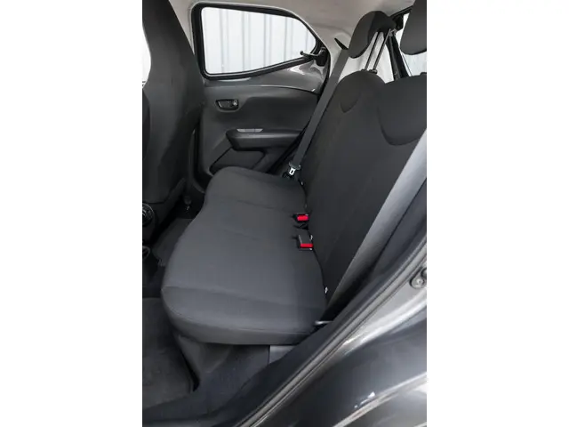 Toyota Aygo 1.0 VVT-i x-fun*Airco* 2021 Benzine 24