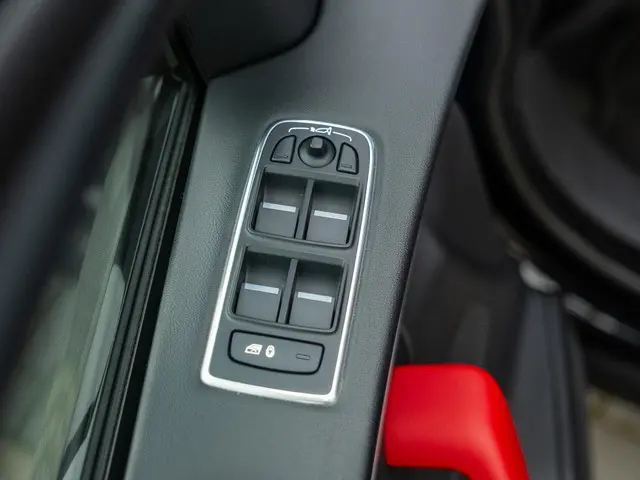 Jaguar F-PACE 2.0 Portfolio AWD 20d 2016 Diesel 15