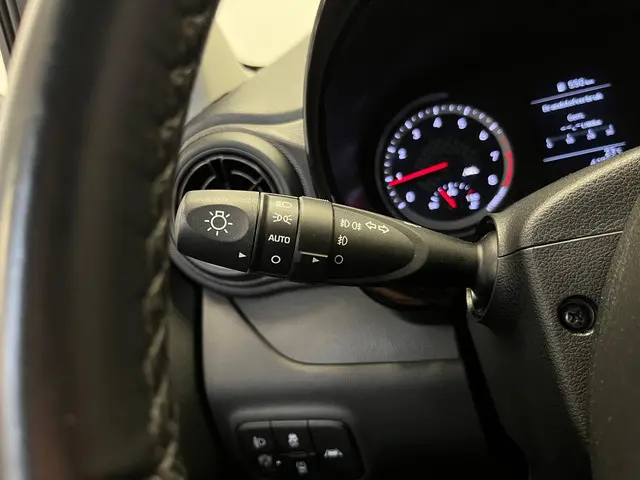 Hyundai i10 1.0 Comfort 2023 Benzine 27