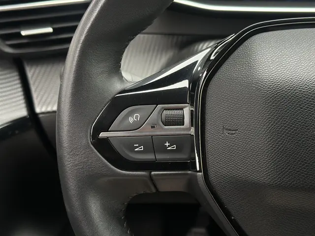 Peugeot 208 1.2 PureTech 100pk Allure Pack 2021 Benzine 28