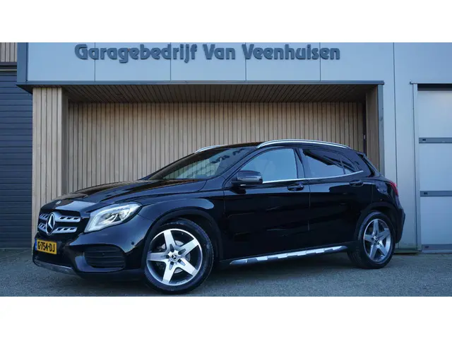 Mercedes-Benz GLA 180 122pk 2x AMG-Line 2019 Benzine