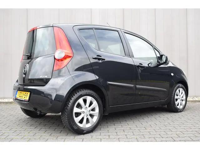 Opel Agila 1.0 Berlin 2015 Benzine 5