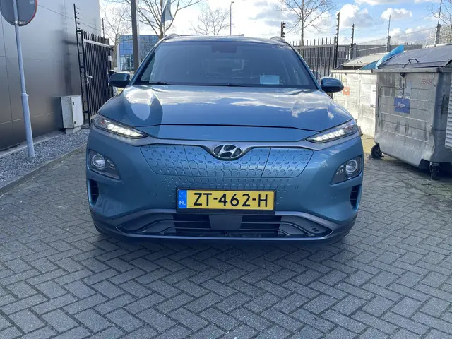 Hyundai Kona 3