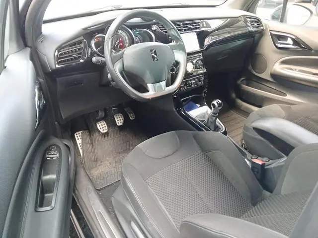 Citroën DS3 1.2 PureTech So Chic 2015 Benzine 7