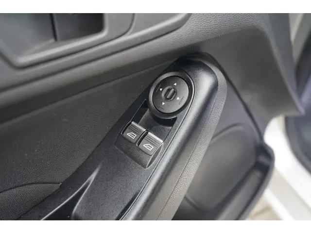 Ford Fiesta 1.25 2017 Benzine 24