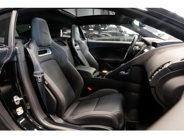 Jaguar F-Type P575 AWD R 75 2023 Benzine 11