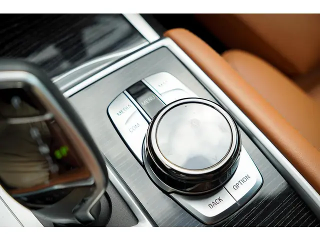 BMW 7 Serie 745e High Executive 2019 Hybride Benzine 39