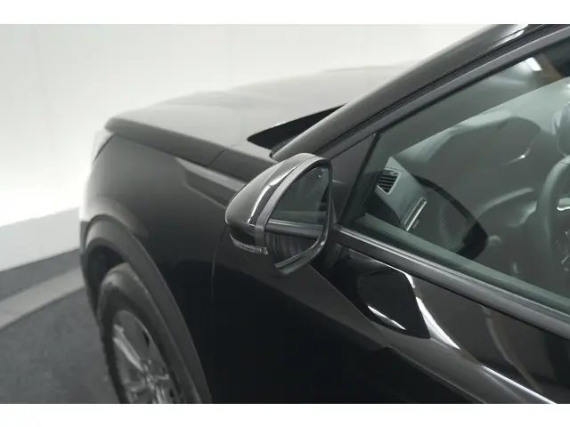 Peugeot 2008 PureTech 130 Active 2023 Benzine 19