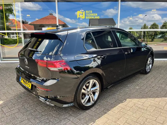 Volkswagen Golf 1.5 eTSI Style 2021 Hybride Benzine 4