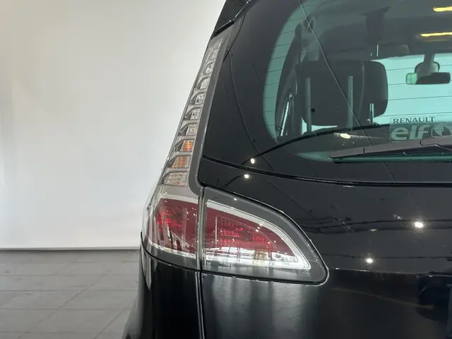 Renault Scénic 1.2 TCe Expression 2014 Benzine 26