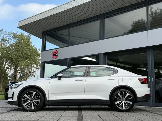 Polestar 2 3