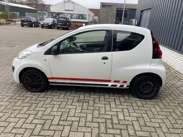 Peugeot 107 1.0 Access 2013 Benzine 6