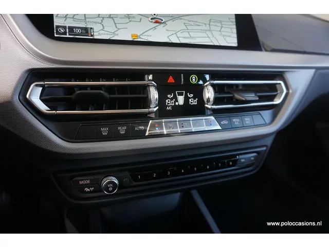 BMW 1 Serie 118i 2020 Benzine 23