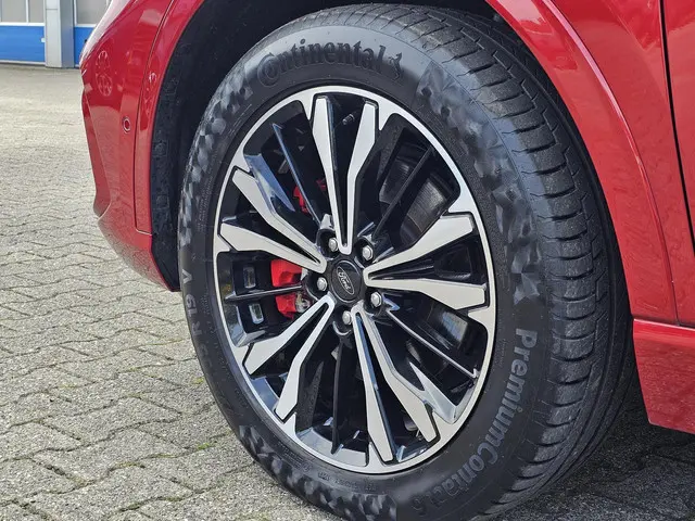 Ford Kuga 2.5 PHEV ST-Line X 2021 Hybride Benzine 39
