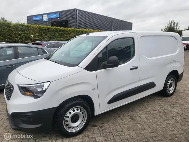 Opel Combo 1.2 PureTech 110 S&S L2 2023 Benzine 5