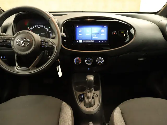 Toyota Aygo X 1.0 VVT-i S-CVT Play 2024 Benzine 4