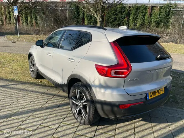 Volvo XC40 3