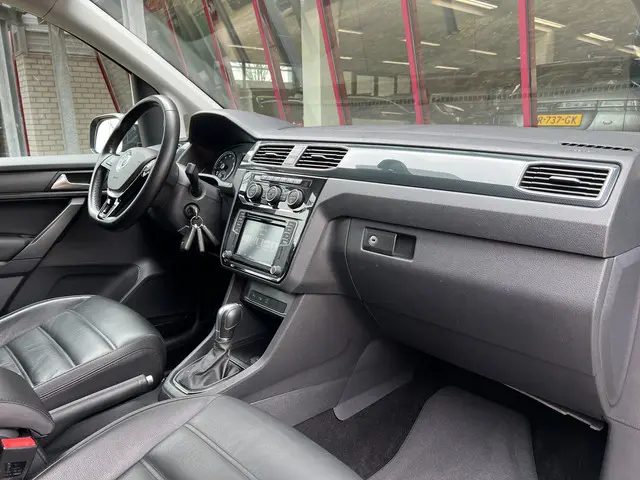 Volkswagen Caddy Maxi 1.4 TSI Trendline 5p 2017 Benzine 30