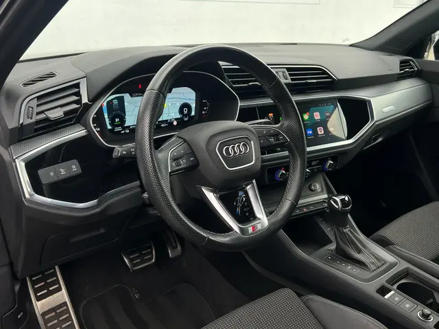 Audi Q3 45 TFSI e S edition 2023 Hybride Benzine 11