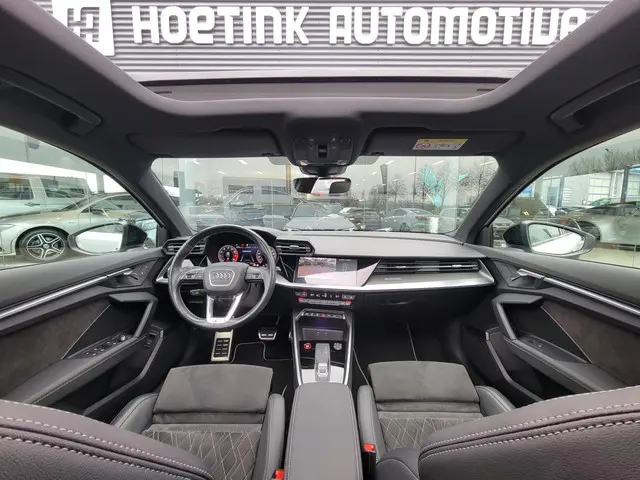 Audi S3 2.0 TFSI quattro 2021 Benzine 3