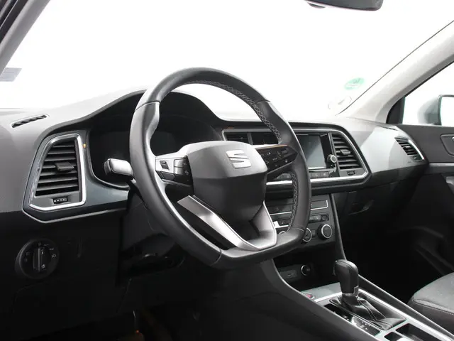 SEAT Ateca 1.5 TSI Style Business Intense 2024 Benzine 2