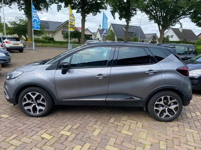 Renault Captur 0.9 TCe Bose 2018 Benzine 4
