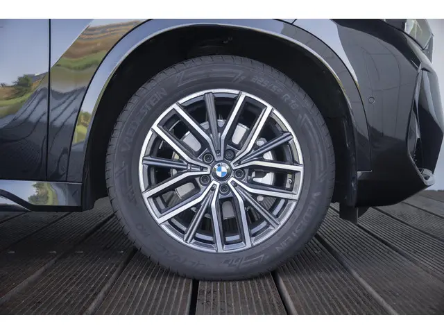 BMW X1 18i sDrive Aut. 2024 Benzine 6