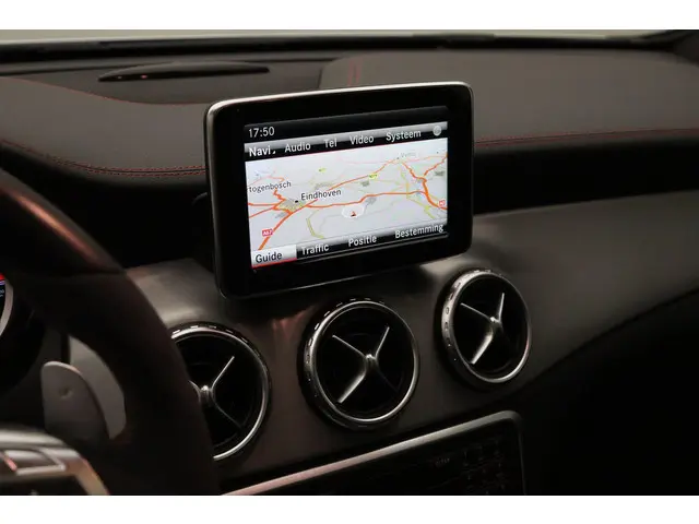 Mercedes-Benz GLA AMG 45 4Matic Edition 1 2014 Benzine 29