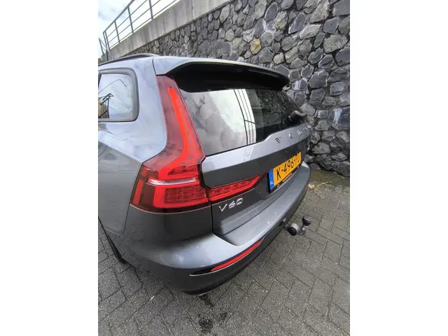 Volvo V60 2.0 B3 Momentum 2021 Hybride Benzine 30