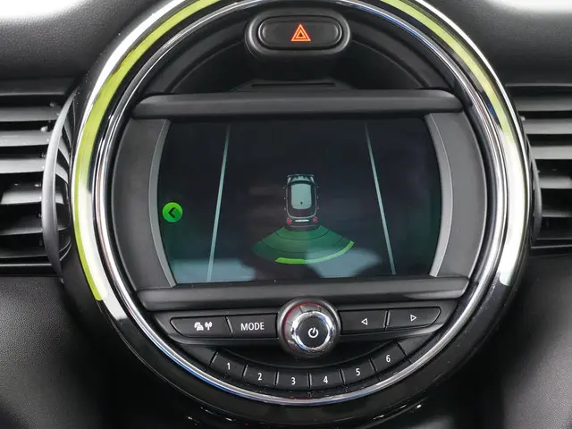 MINI 5-Deurs Cooper 2020 Benzine 17