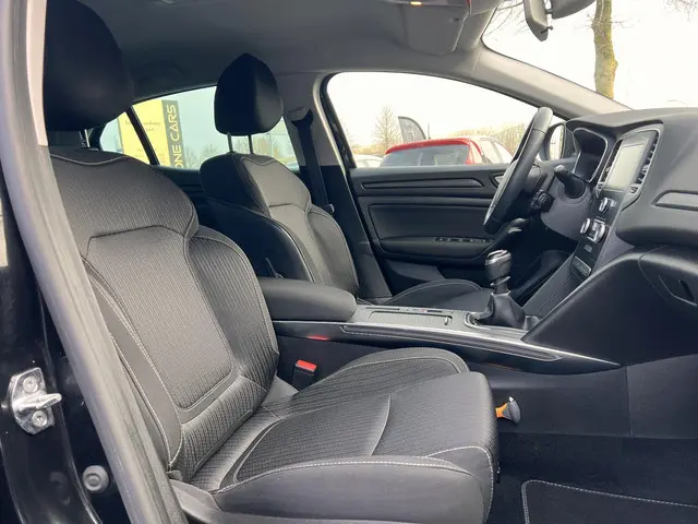 Renault Mégane 1.5 dCi Eco2 Limited 2018 Diesel 7