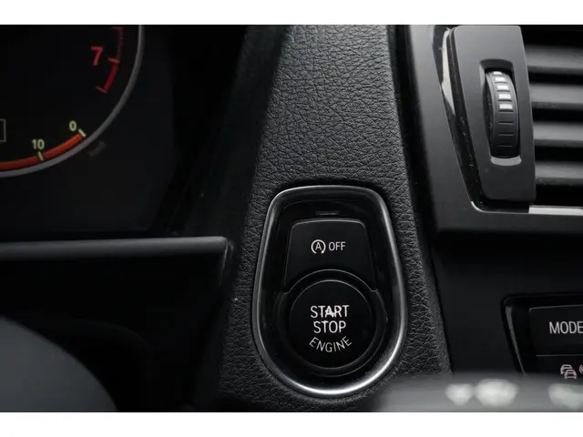 BMW 1 Serie 116i High Executive 2013 Benzine 34