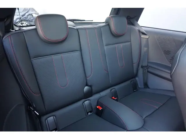 MINI 3-Deurs Cooper C 2024 Benzine 17