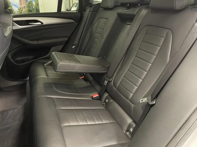 BMW X3 xDrive20i High Executive 2019 Benzine 35