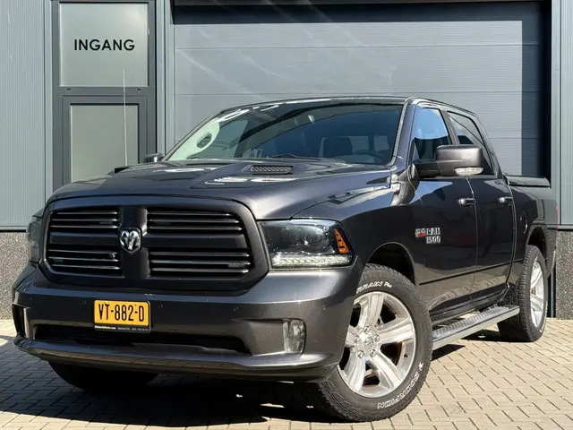 Dodge Ram 1500 5.7 V8 HEMI Quad Cab 6'4 2016 LPG/Gas