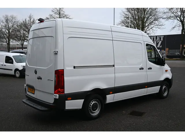 Mercedes-Benz Sprinter 317 CDI L2H2 RWD 2024 Diesel 3