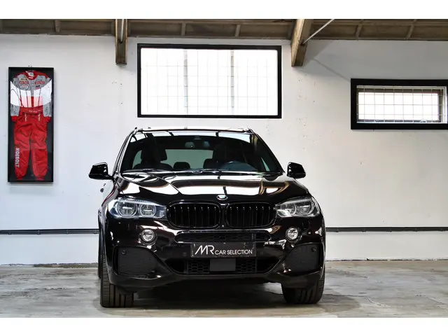 BMW X5 xDrive35i High Executive 2018 Benzine 3