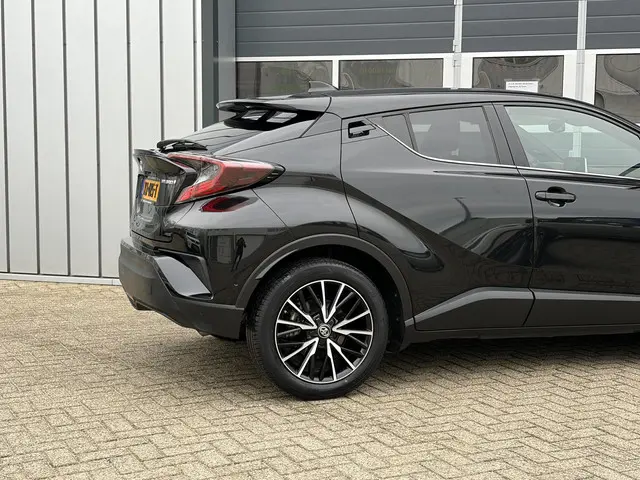 Toyota C-HR 1.8 Hybrid Executive 2019 Hybride Benzine 7