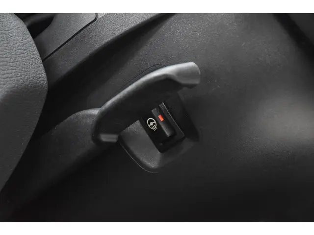 BMW X1 sDrive18i High Executive 2018 Benzine 33