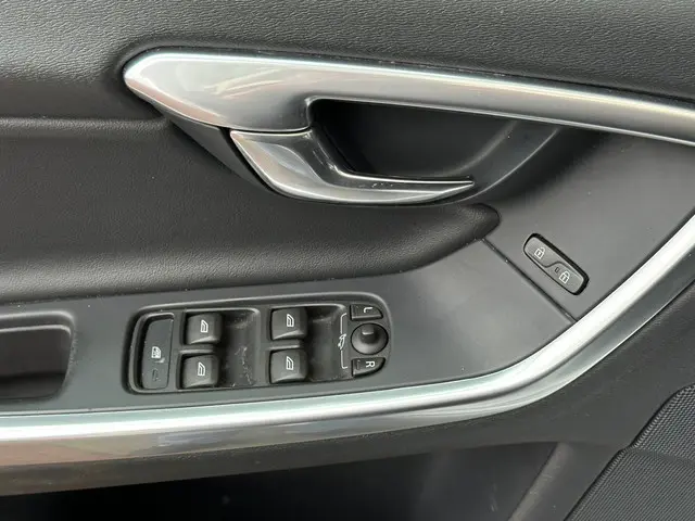 Volvo S60 2.0 D5 Summum Aut Leer Navi Clima 2015 Diesel 17